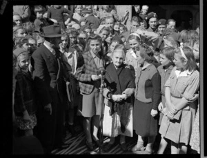 Official welcome for Polish refugees arriving in Wellington on board the ship 'General Randall'