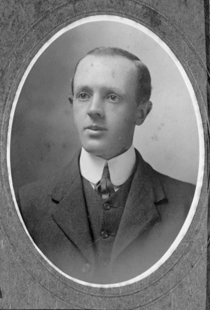 Edwards, Joy: Photograph of Basil Bramston Hooper, 1876-1960