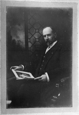 Natusch, Guy Kingdon, 1921- :Portrait of Charles Tilleard Natusch