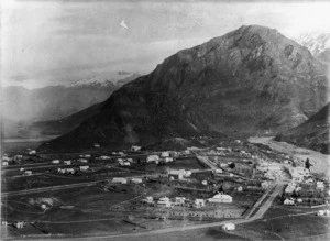 Overlooking the township of Arrowtown