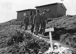 Unidentified soldiers at Fort Dorset, Seatoun, Wellington