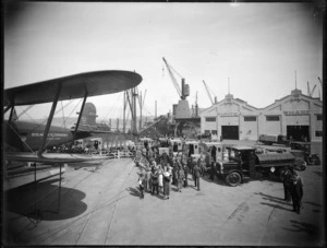 Loading supplies for the second Byrd Antarctic Expedition, Pipitea Wharf, Wellington