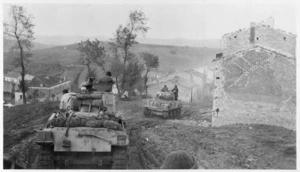 New Zealand tanks, Guardiagrele, Italy, during World War 2