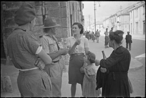 Italian women with Allied soldiers, Sora, Italy, during World War II