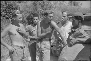 New Zealand soldiers, Liri Valley area, Italy, during World War 2