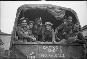 New Zealand soldiers, Italy, during World War 2