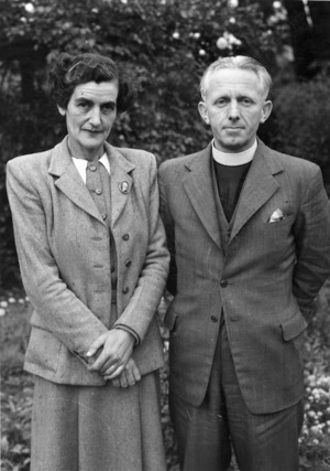 Weigel, William George, 1890-1980 (Photographer) : Dean of Christchurch, the Very Reverend Martin Sullivan, and his wife Doris Sullivan