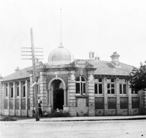 Exterior of the Public library, Levin