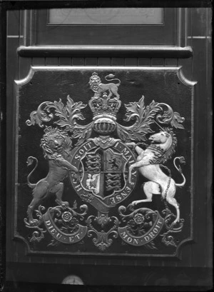 Royal coat of arms on the carriage used during the royal visit of the Duke of Cornwall & York, 1901