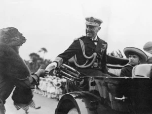 Lord Jellicoe greeting a woman during a parade