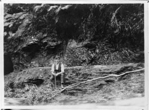 Shows a three foot seam of coal at the Onekaka Iron and Steel Company's Matawa field