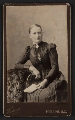 Tyree Photographic Studio (Nelson) fl 1878-1894 :Portrait of unidentified woman