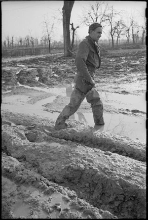 New Zealand soldier, Faenza sector, Italy, during World War 2