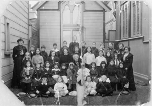 Miss Mary Richmond's school group, Wellington