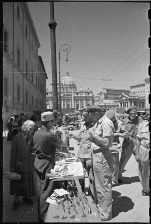 New Zealand soldiers on leave in Rome, Italy, during World War 2