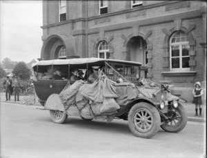 Newman Brothers passenger vehicle with postal bags, Nelson
