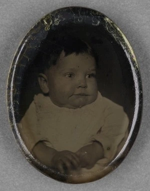 Creator unknown :Portrait of an unidentified baby