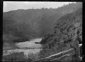 View of the Manawatu Gorge, showing a railway tunnel ca 1903.