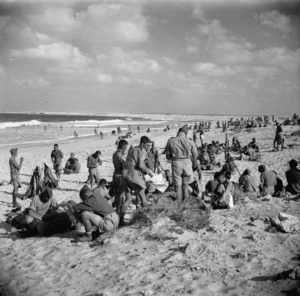 2nd NZEF soldiers on the beach, Egypt