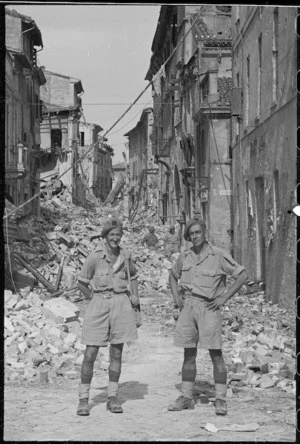 New Zealand soldiers in Pesaro, Italy, during World War 2