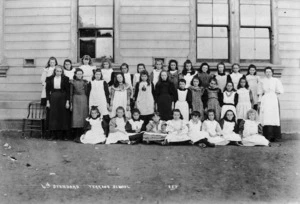 Girls in standard four, Terrace School, Wellington