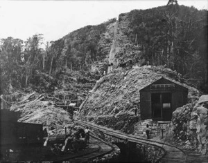 Lock, Henry Thomas, fl 1885-1910? :View of the middle brake near the Top Incline, Westport Coal Company works, Denniston