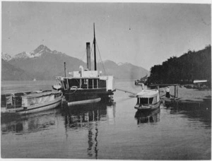 Paddle steamer and boats, Lake Wakatipu, Queenstown