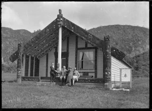 Uenuku-mai-rarotonga meeting house, Punawhakareia Marae, Rotoiti