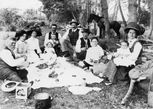 Platt family picnicking