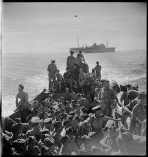 Arrival of New Zealand soldiers at Taranto, Italy, during World War 2