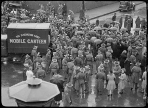 New Zealand World War 2 soldiers on leave in Wellington