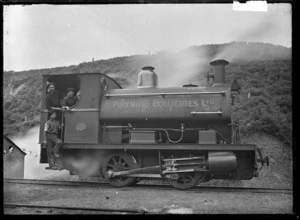 Steam locomotive belonging to Pukemiro Collieries Ltd. 1917.