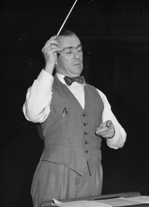 Louis Fox conducting