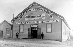 Miners' Hall, Rununga