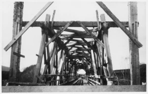 Bridge at Ongaroto, over the Waikato River
