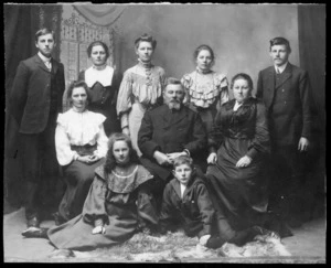 Photograph of Pehr Ferdinand Holm and his family