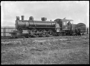 "Q" class steam locomotive no. 345 (4-6-2 type).