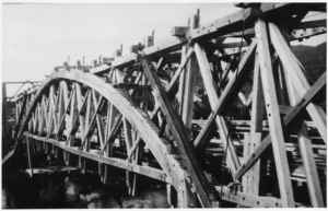 Bridge at Ongaroto, over the Waikato River