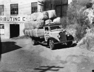 Wool being transported by a McGowan & Magee Ltd truck, Wellington