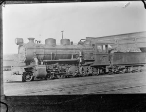 B class steam locomotive No 306, 4-8-0 type, with wide firebox, and Nicholson thermic syphon