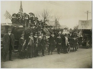 Mabin, Railene :Photograph of Iona College pupils, 1915