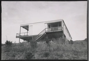 Exterior view of Lincoln Laidlaw house at Ngapipi Road, Orakei, Auckland