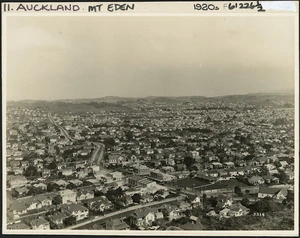 Creator unknown : Photograph of the Auckland suburb of Mount Eden