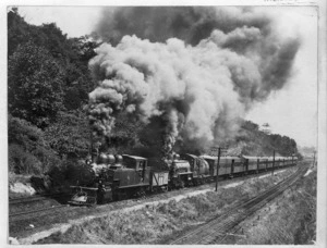 Auckland - Rotorua Express, near Newmarket Tunnel, Auckland - Photograph taken by W W Stewart