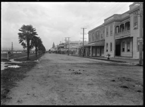 Street in Tauranga, 1924.