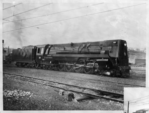 Steam locomotive "Ka" 945 (4-8-4 type)
