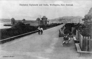 Thorndon Esplanade and swimming baths, Wellington