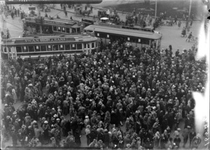 Arrival of the Southern Cross at Christchurch. Crowd scene showing trams