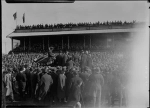 Arrival of the Southern Cross at Wellington, possibly Trentham. Crowd scene