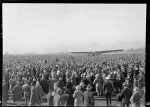 Arrival of the Southern Cross at Christchurch. Crowd scene with the plane